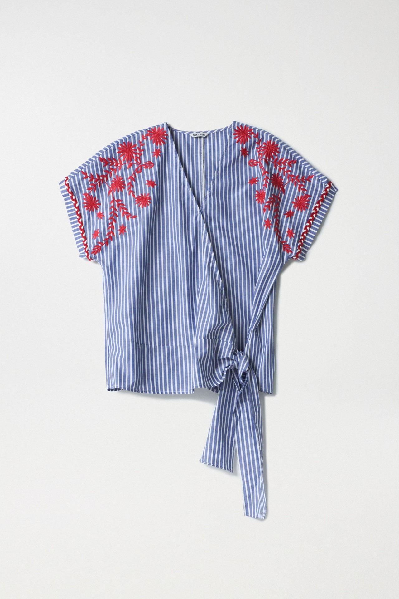 CHEMISE RAY�E AVEC D�TAILS BROD�S