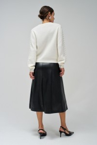 CAMISOLA TRICOTADA COM DETALHE DE BRILHANTES