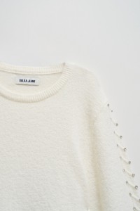 CAMISOLA TRICOTADA COM DETALHE DE BRILHANTES