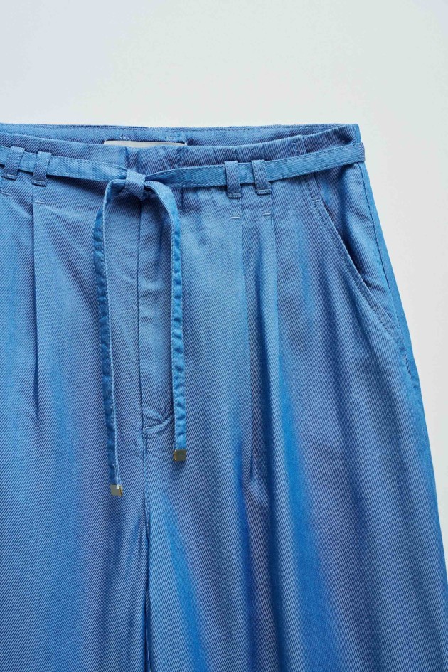 CROPPED SLIM BAGGY TROUSERS IN LIGHTDENIM