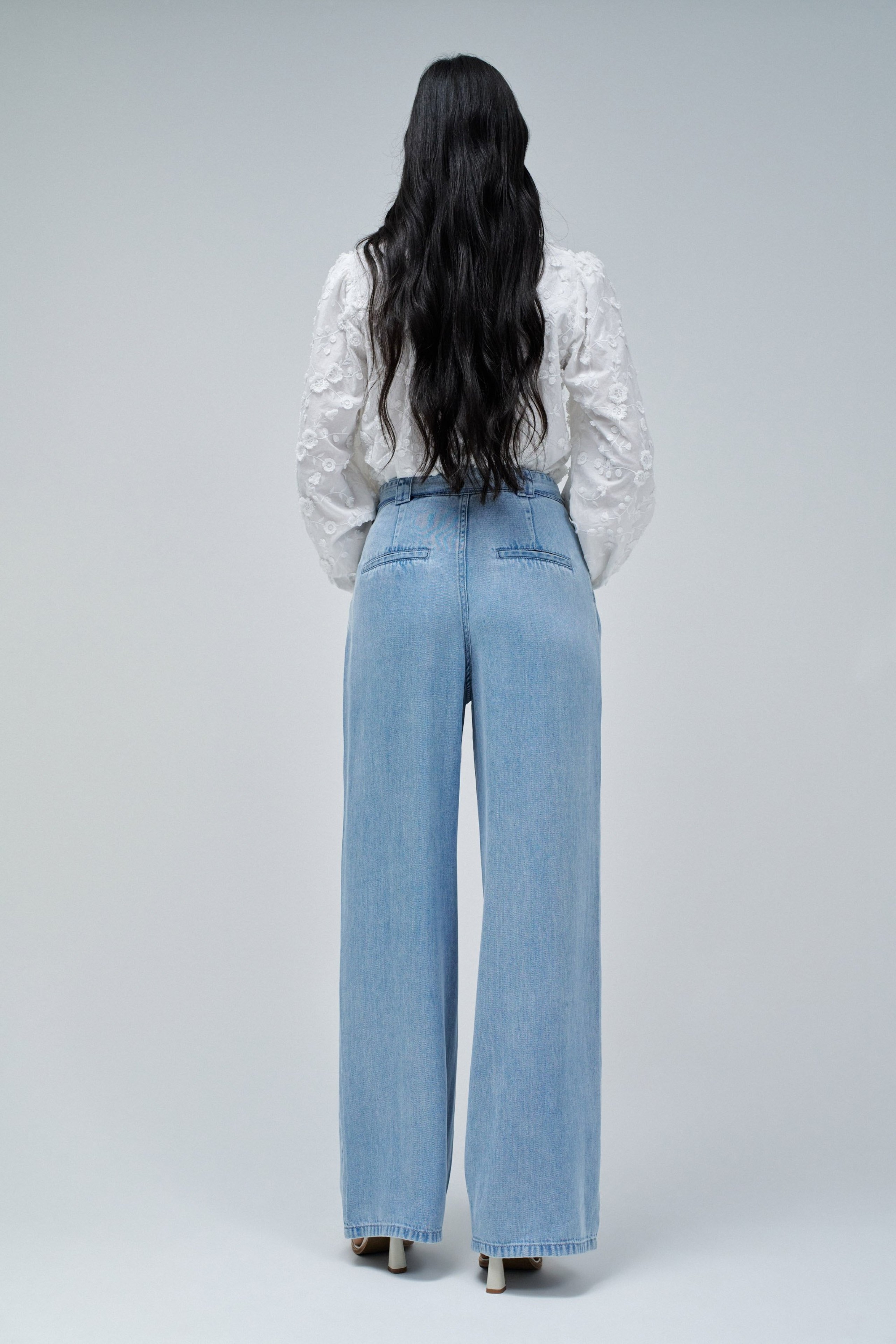 CHINO IN LIGHTDENIM WITH WIDE LEG