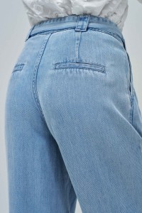 CHINO IN LIGHTDENIM WITH WIDE LEG