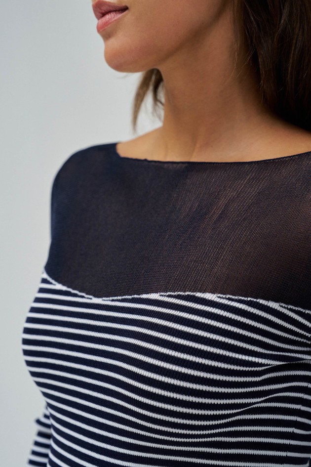 PULLOVER MIT TRANSPARENZ