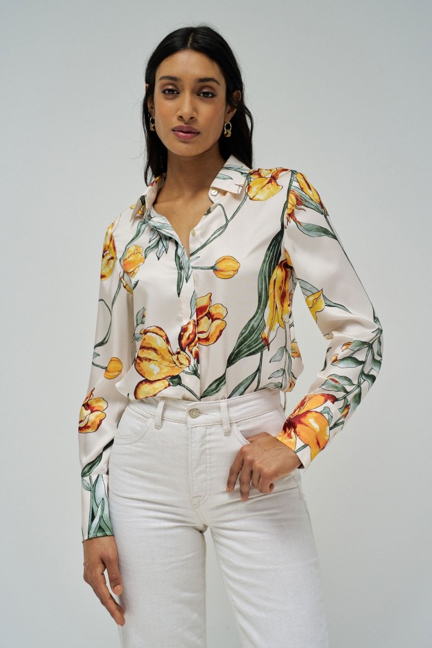 CAMISA ACETINADA COM ESTAMPADO FLORAL