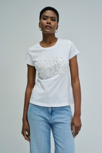 T-SHIRT WITH BRANDING