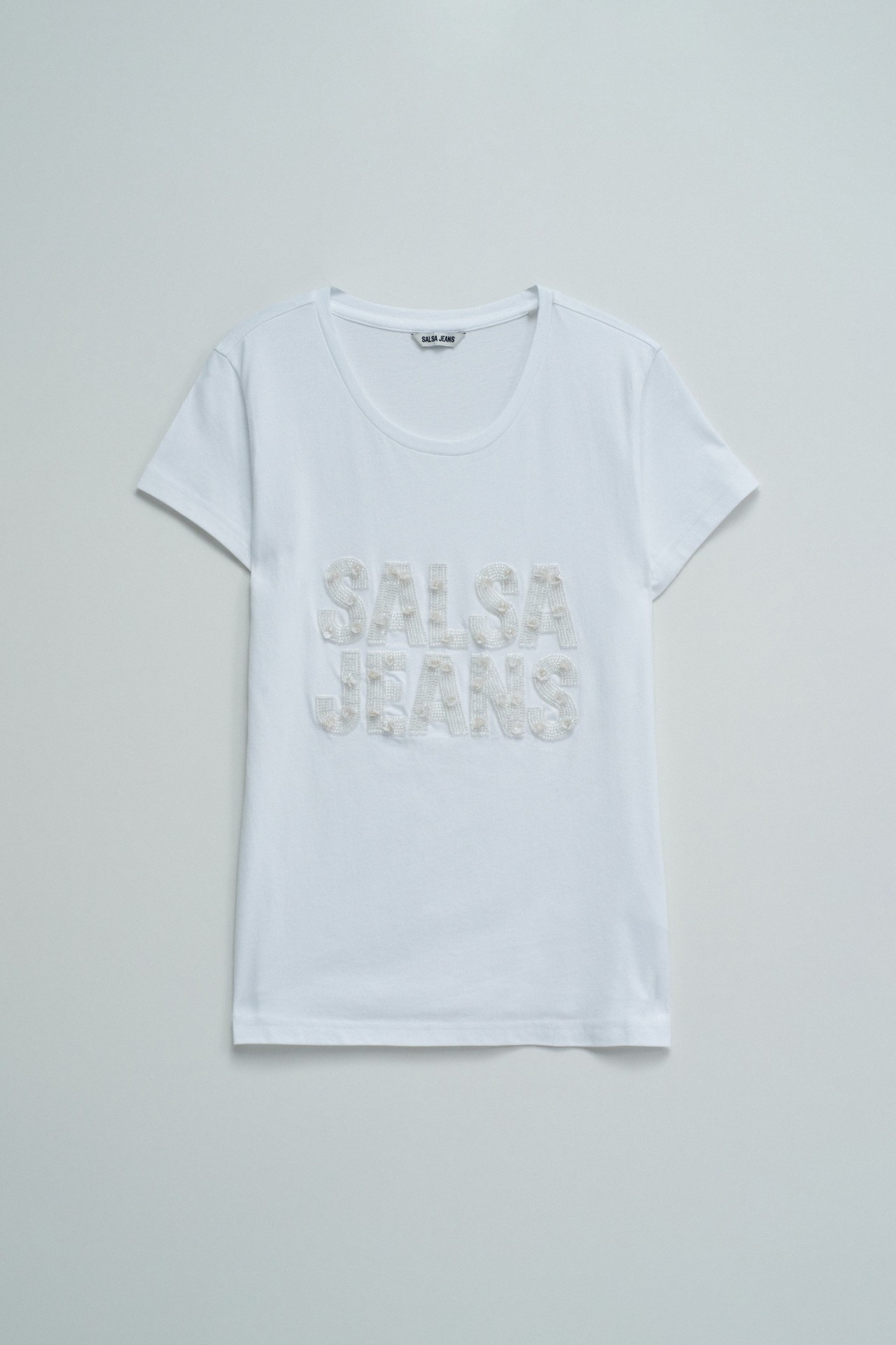 T-SHIRT WITH BRANDING