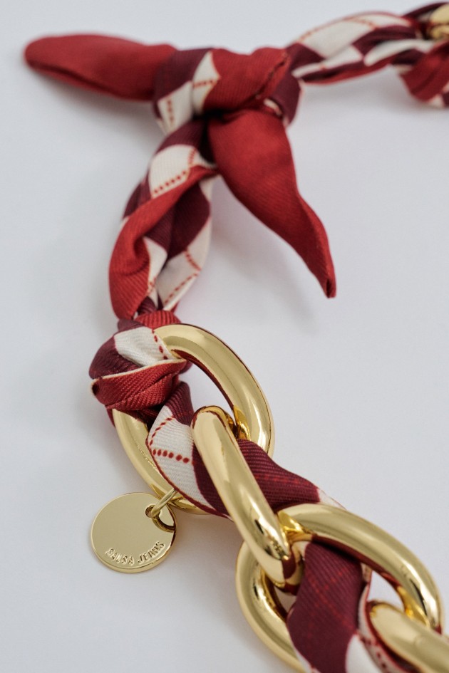 COLLIER COURT EN CHAÎNE AVEC FOULARD
