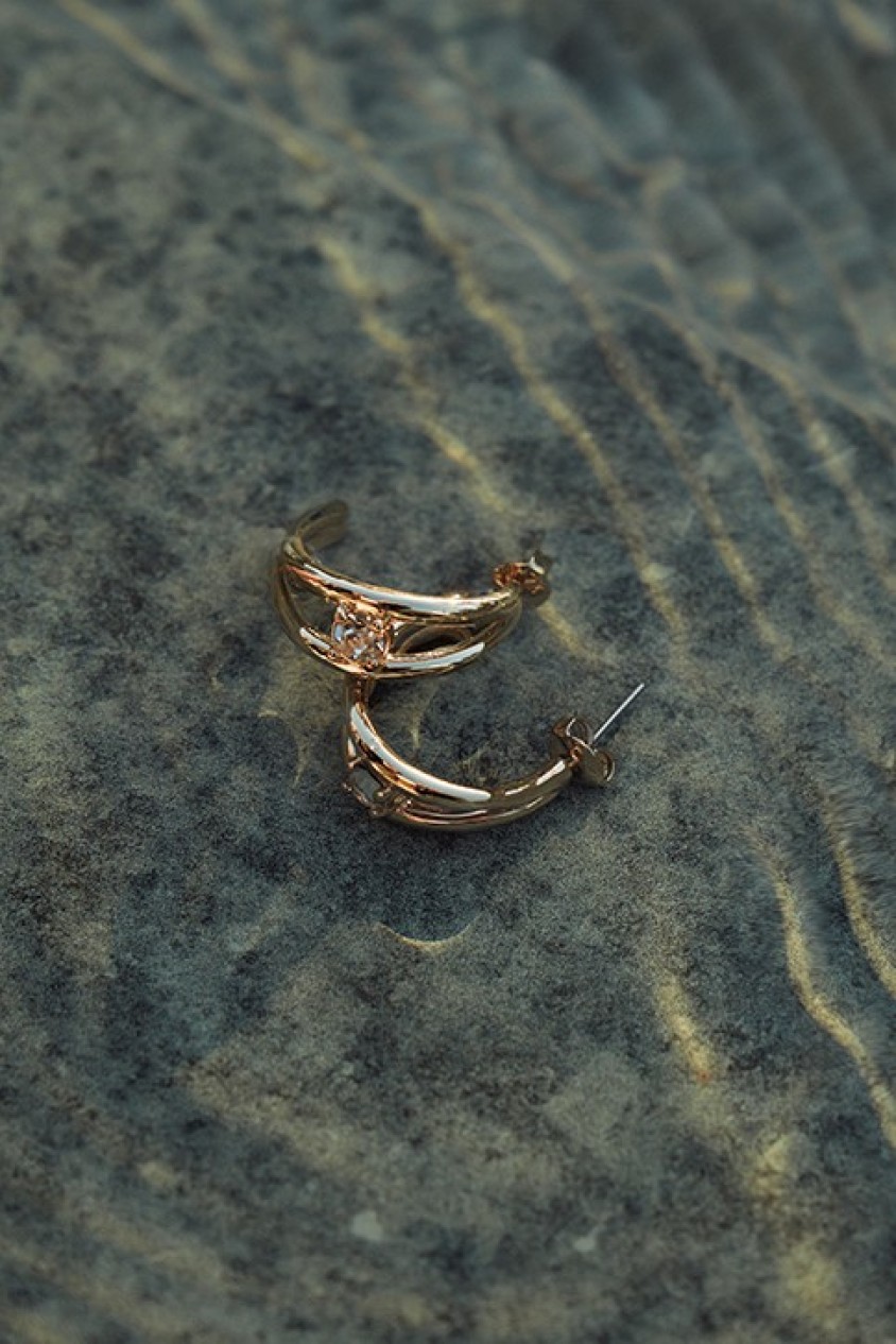DOUBLE HOOP EARRINGS WITH SHINY STONE