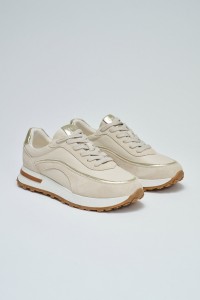 LEEREN SCHOENEN