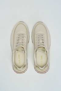 LEEREN SCHOENEN