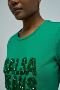 T-SHIRT WITH BRANDING