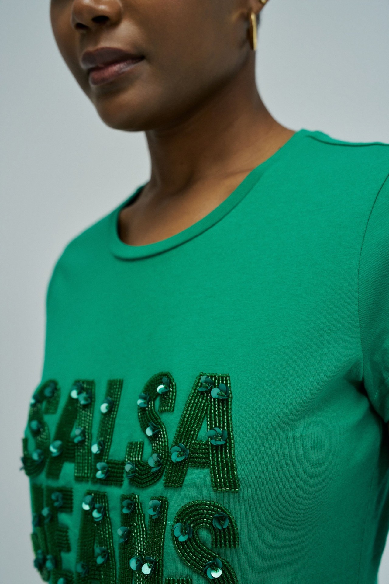 T-SHIRT WITH BRANDING