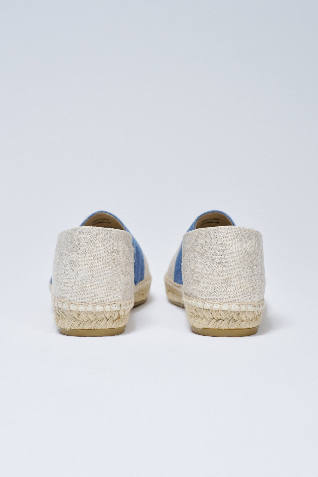 ALPERCATAS COM DETALHE DE DENIM