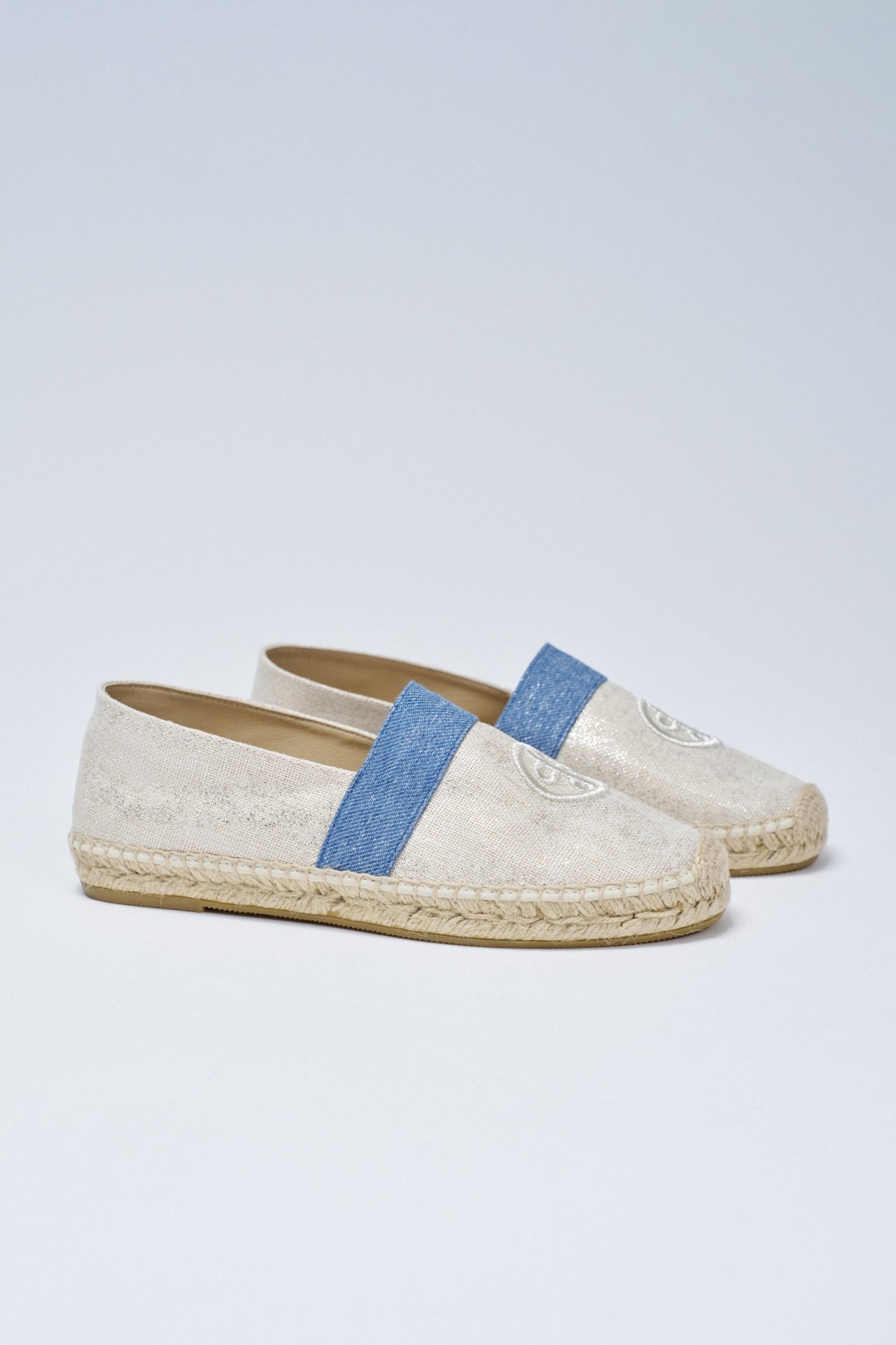 ALPERCATAS COM DETALHE DE DENIM