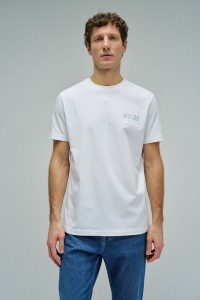 T-SHIRT WITH BRANDING