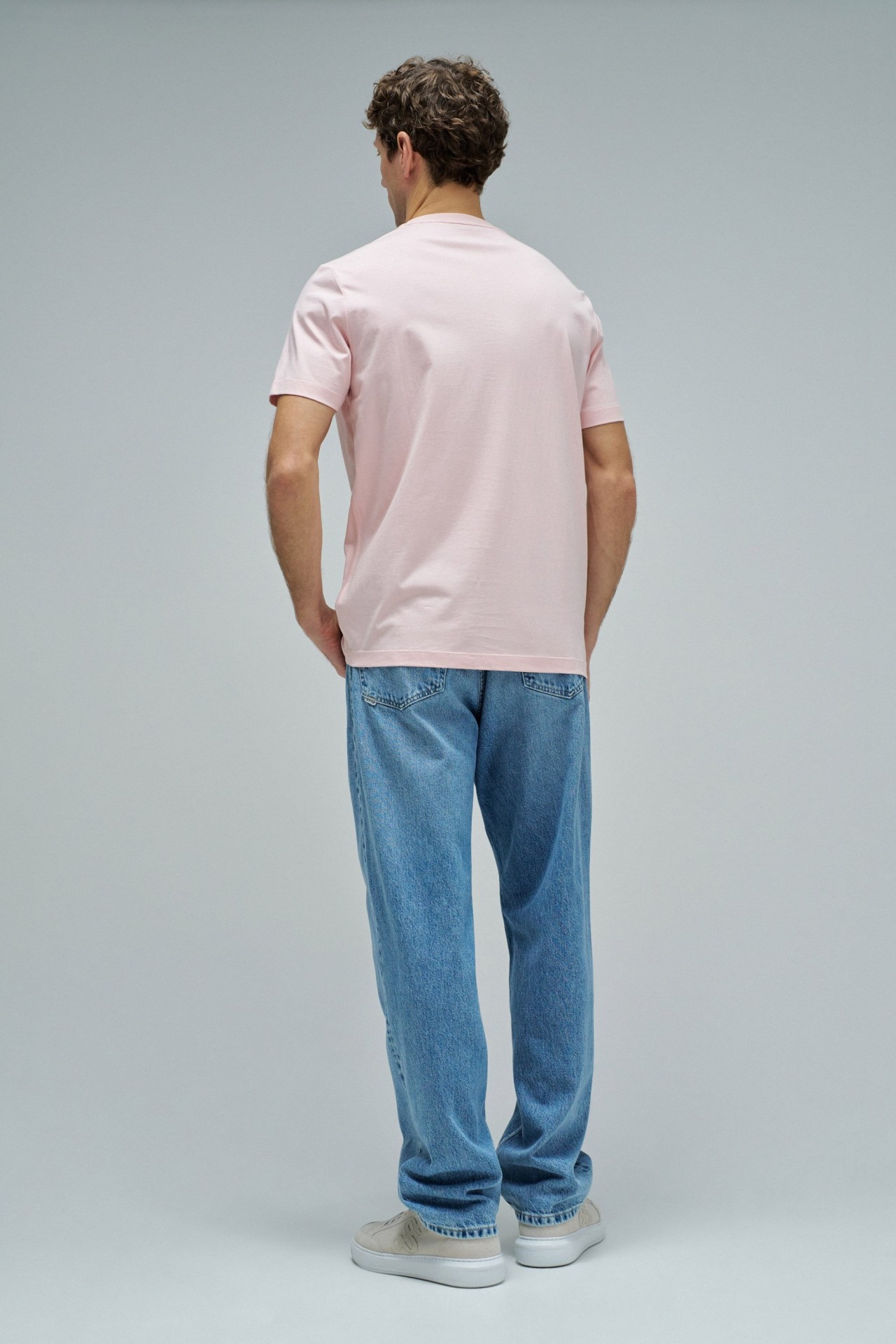 T-SHIRT WITH BRANDING