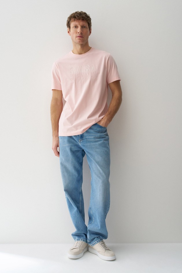 T-SHIRT WITH BRANDING