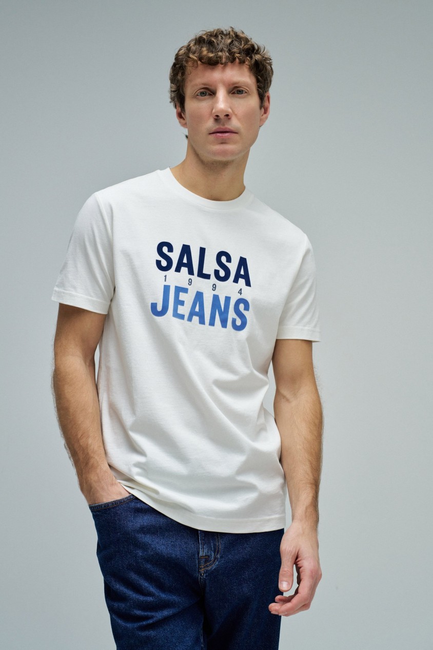 T-SHIRT WITH BRANDING