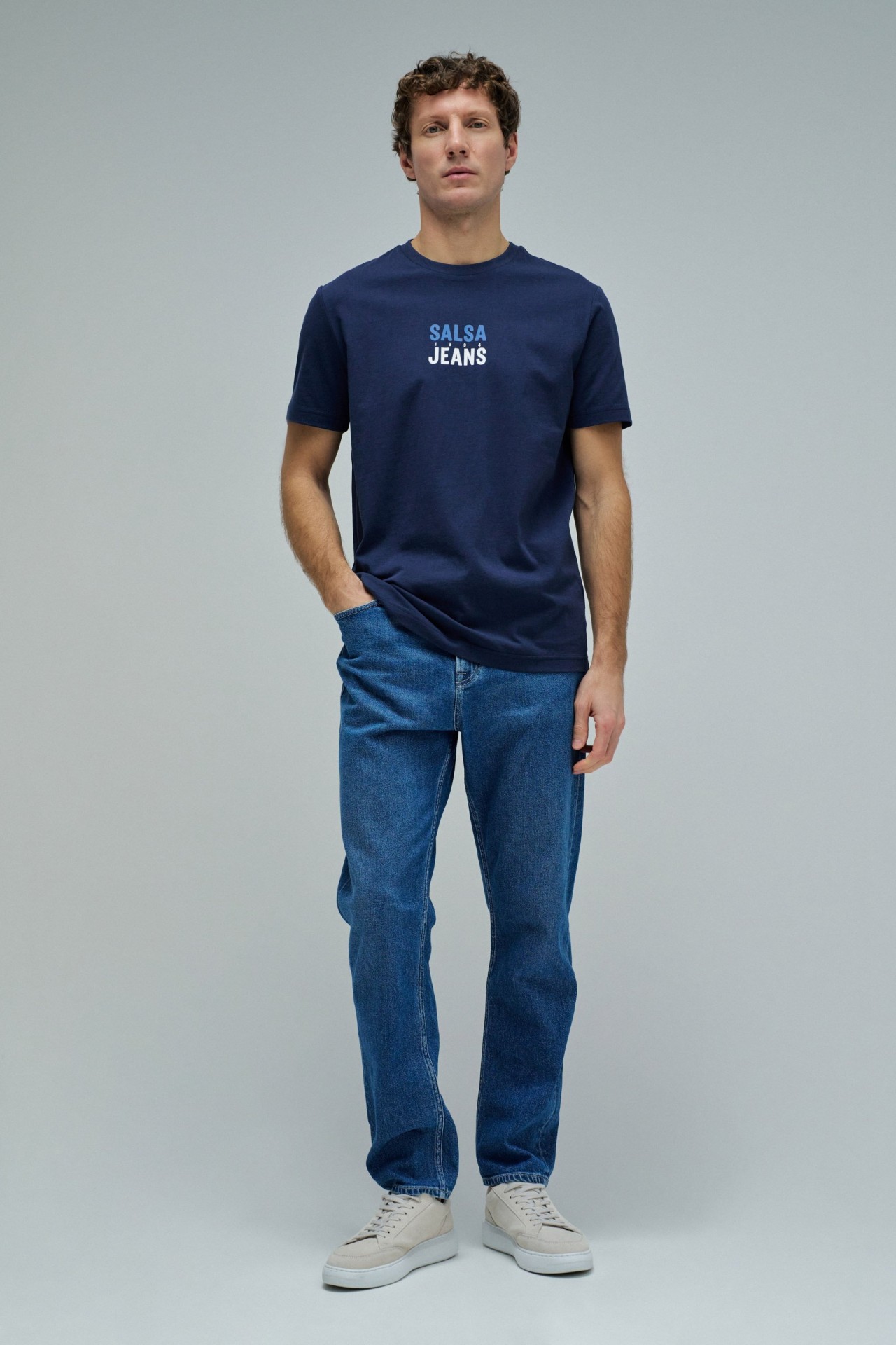 T-SHIRT COM BRANDING
