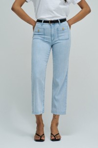 CALÇAS EM LIGHTDENIM COM PERNA CROPPED STRAIGHT CALÇAS EM LIGHTDENIM COM PERNA CROPPED STRAIGHT