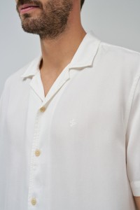 CAMISA EM DENIM LEVE