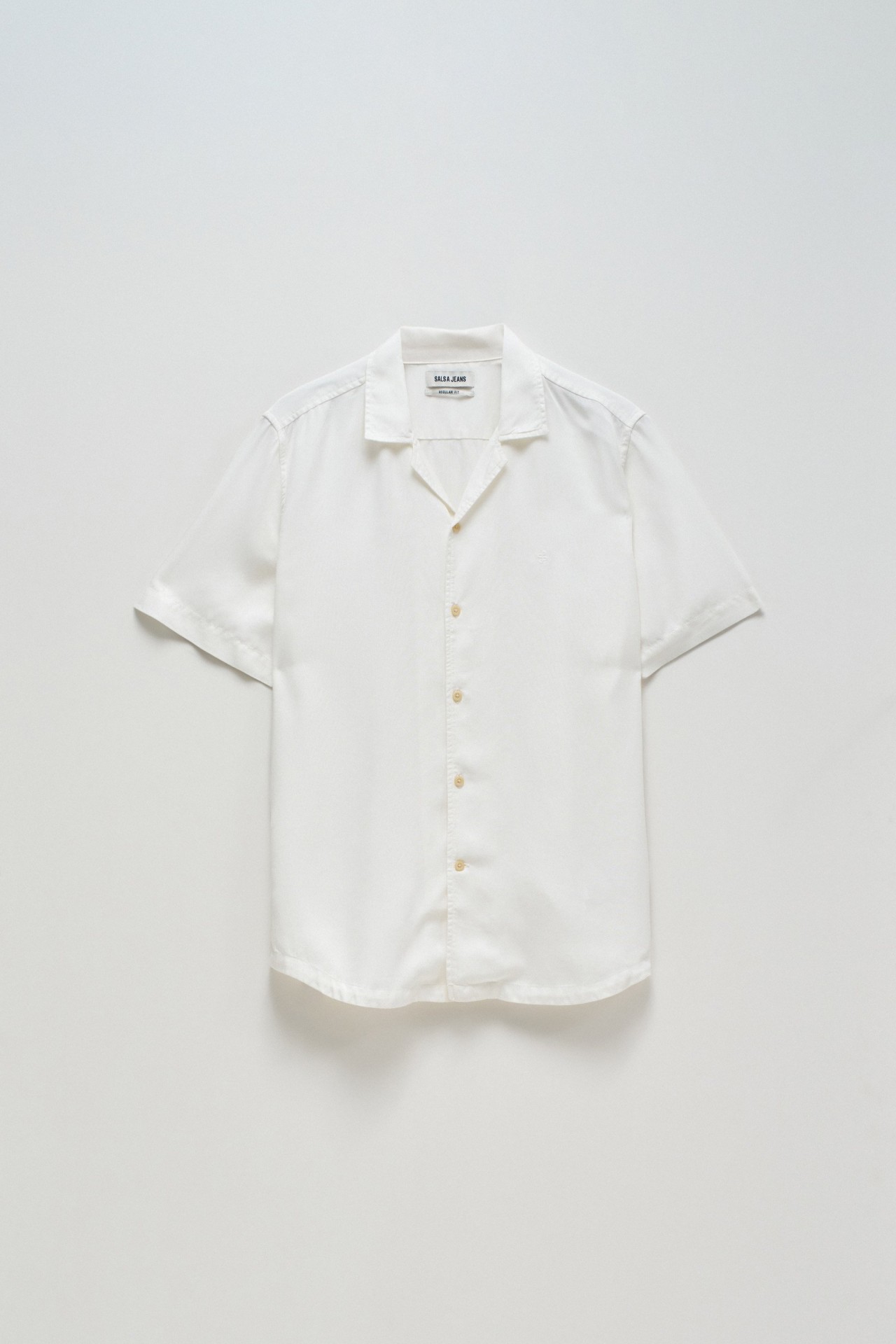 CAMISA EM DENIM LEVE