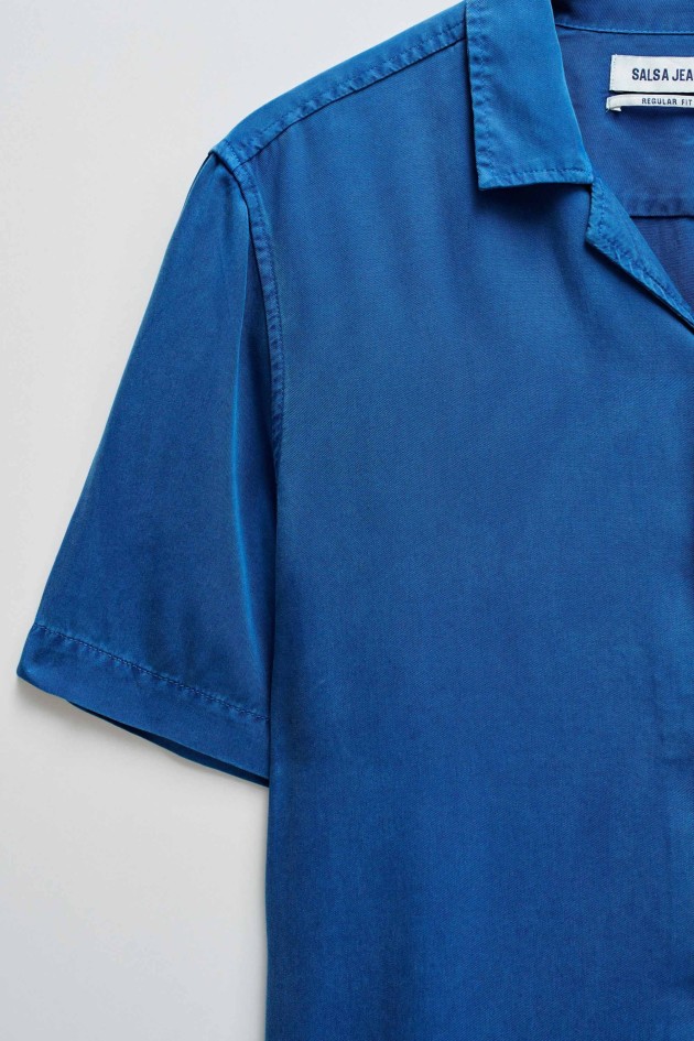 CAMISA EM DENIM LEVE
