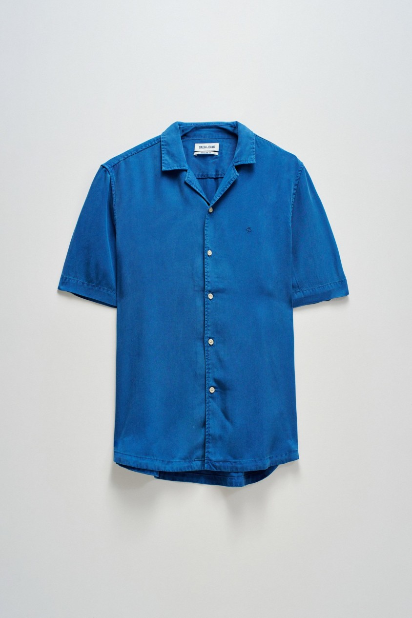 CAMISA EM DENIM LEVE