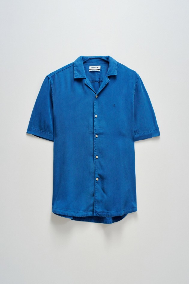 CAMISA EM DENIM LEVE