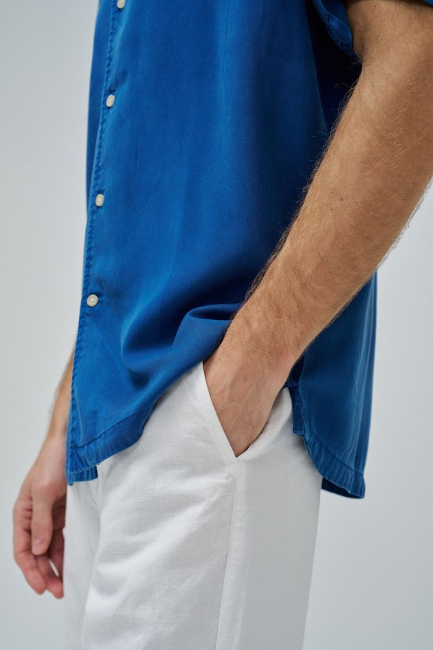 CAMISA EM DENIM LEVE