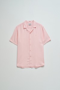 CAMISA EM DENIM LEVE