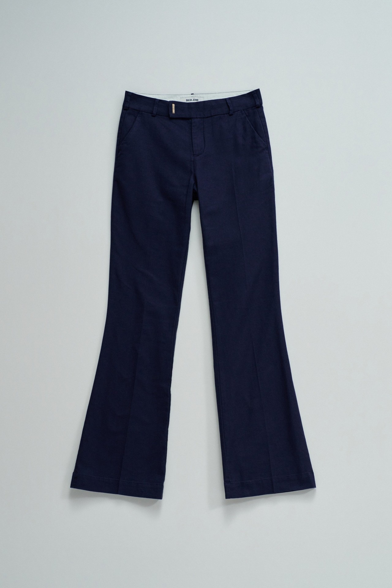CHINO FLARE COM LINHO