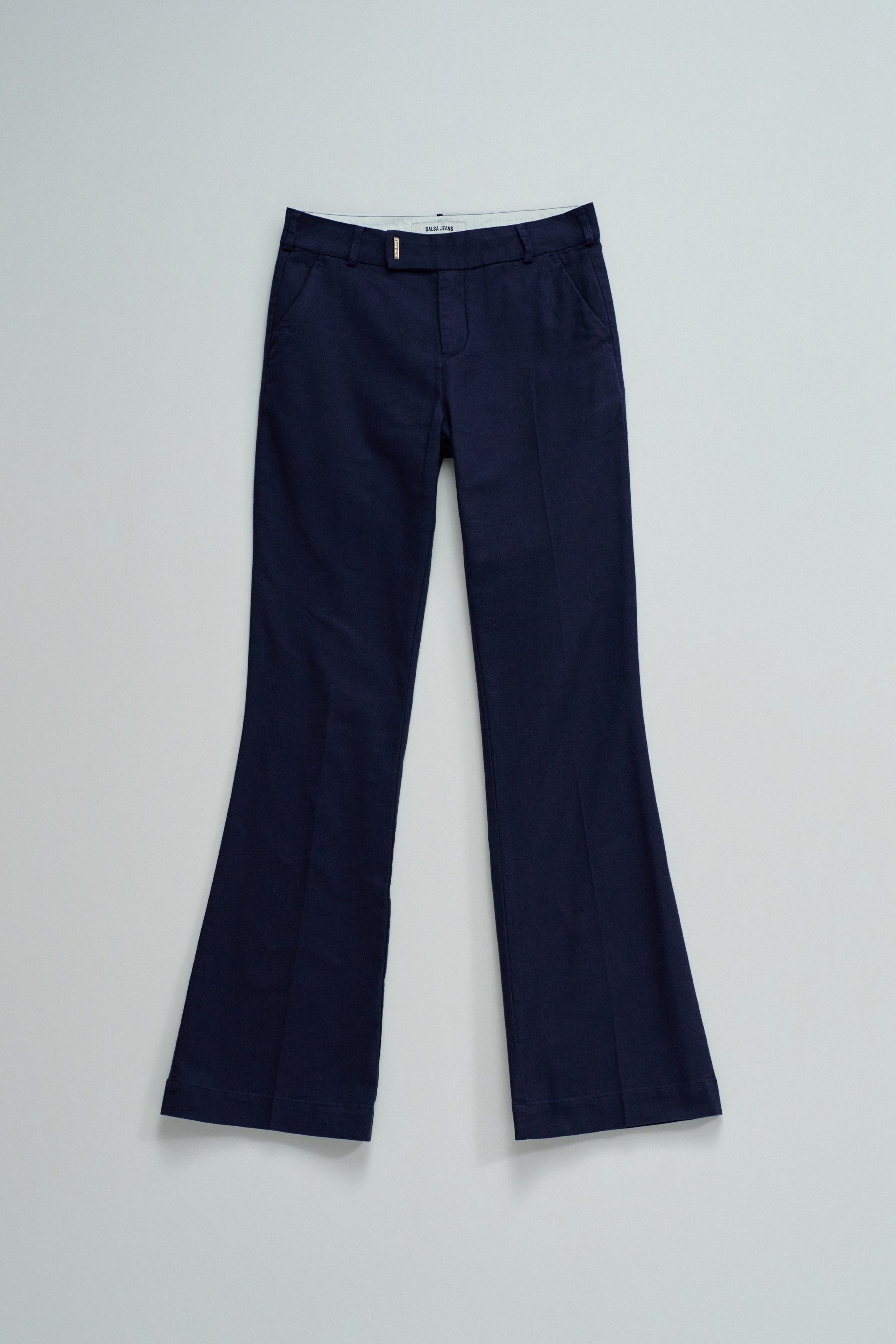 CHINO FLARE COM LINHO