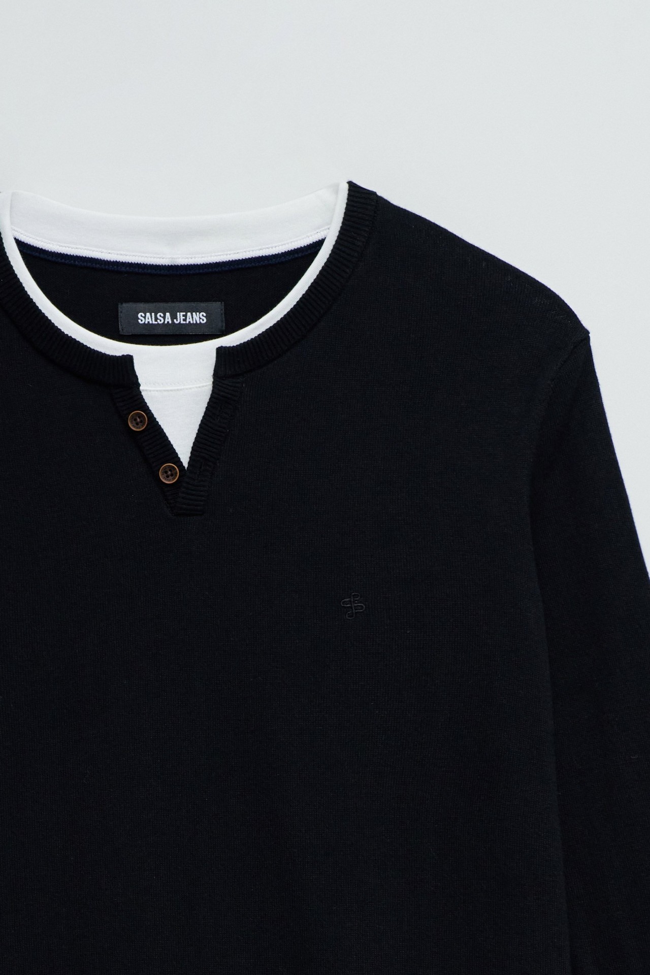 KNIT SWEATER