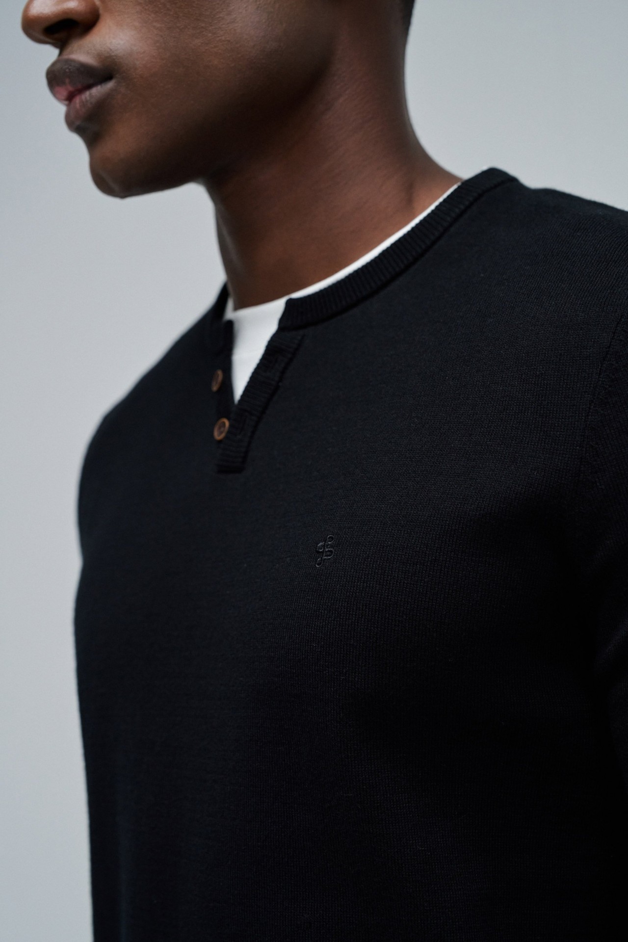 KNIT SWEATER