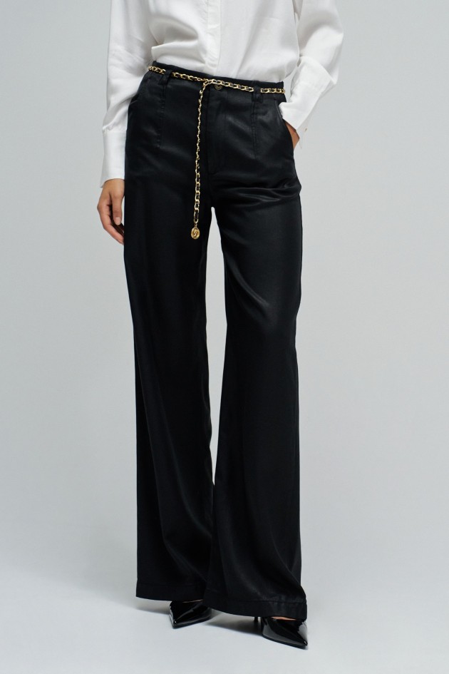CAL�AS EM LIGHTDENIM COM PERNA WIDE