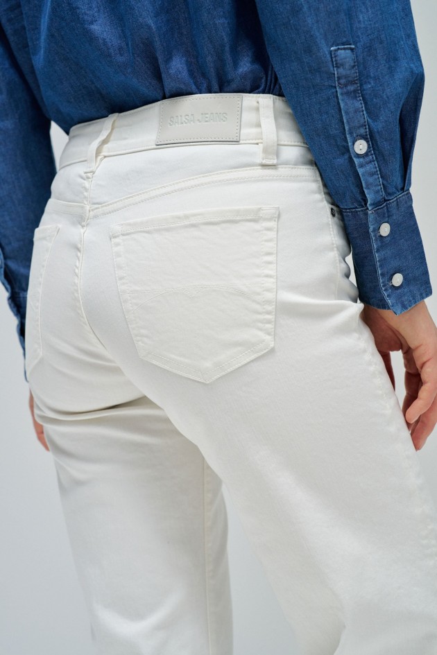 LOW RISE STRAIGHT JEANS
