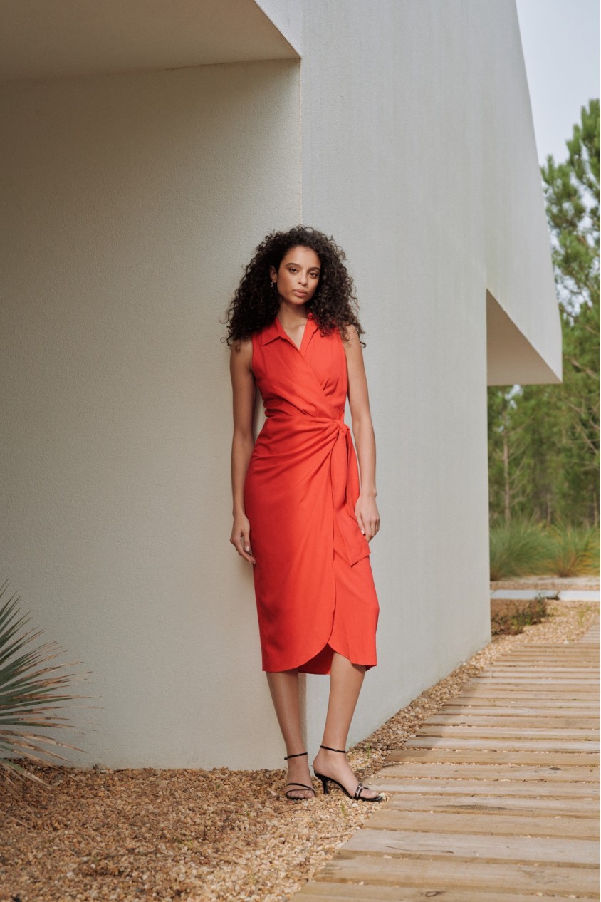 MIDI-KLEID AUS LEINEN