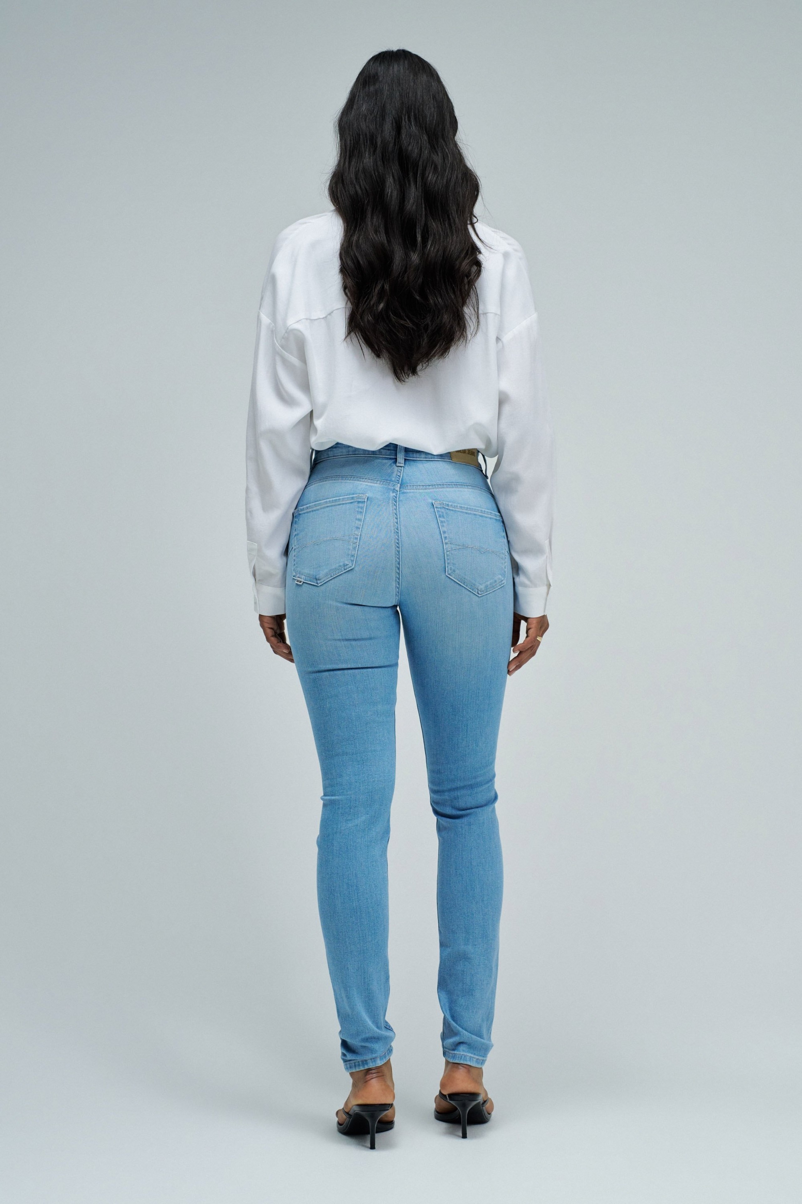 FAITH PUSH IN SKINNY JEANS