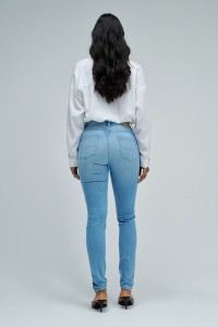 FAITH PUSH IN SKINNY JEANS