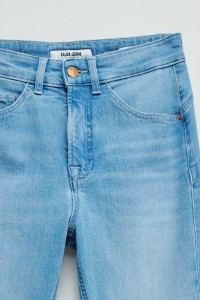FAITH PUSH IN SKINNY JEANS