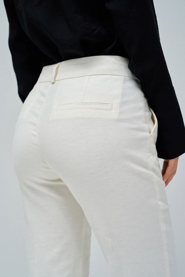 CHINO FLARE EM LINHO
