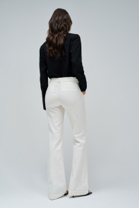 CHINO FLARE EM LINHO CHINO FLARE EM LINHO