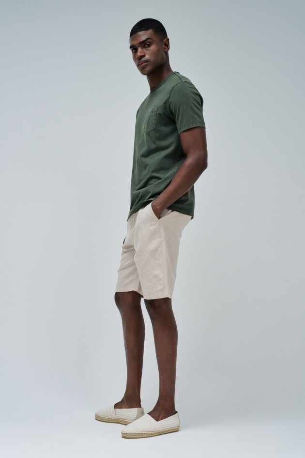 T-SHIRT WITH BRANDING