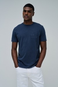 T-SHIRT COM BRANDING