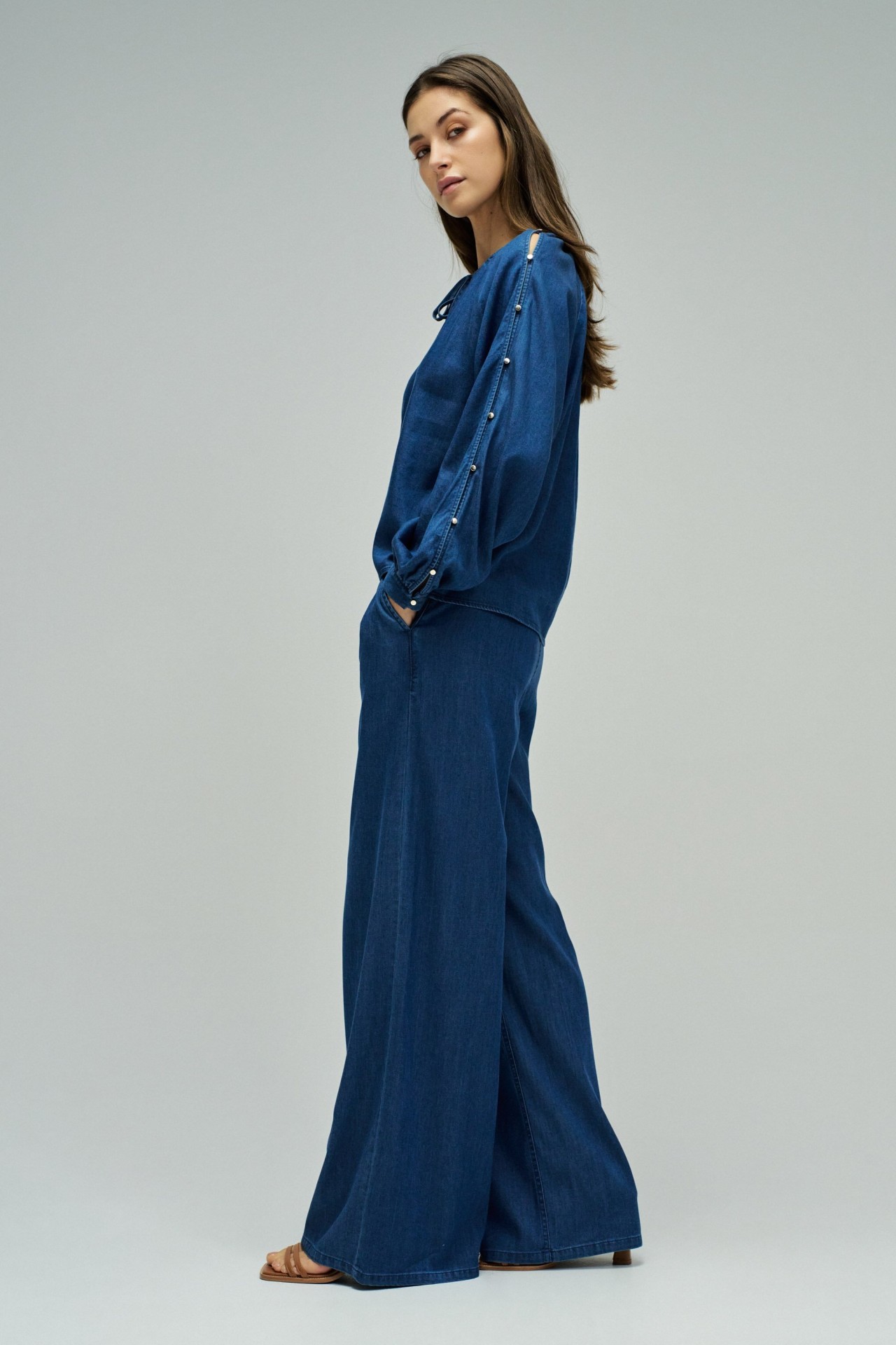 BLUSA EM LIGHTDENIM