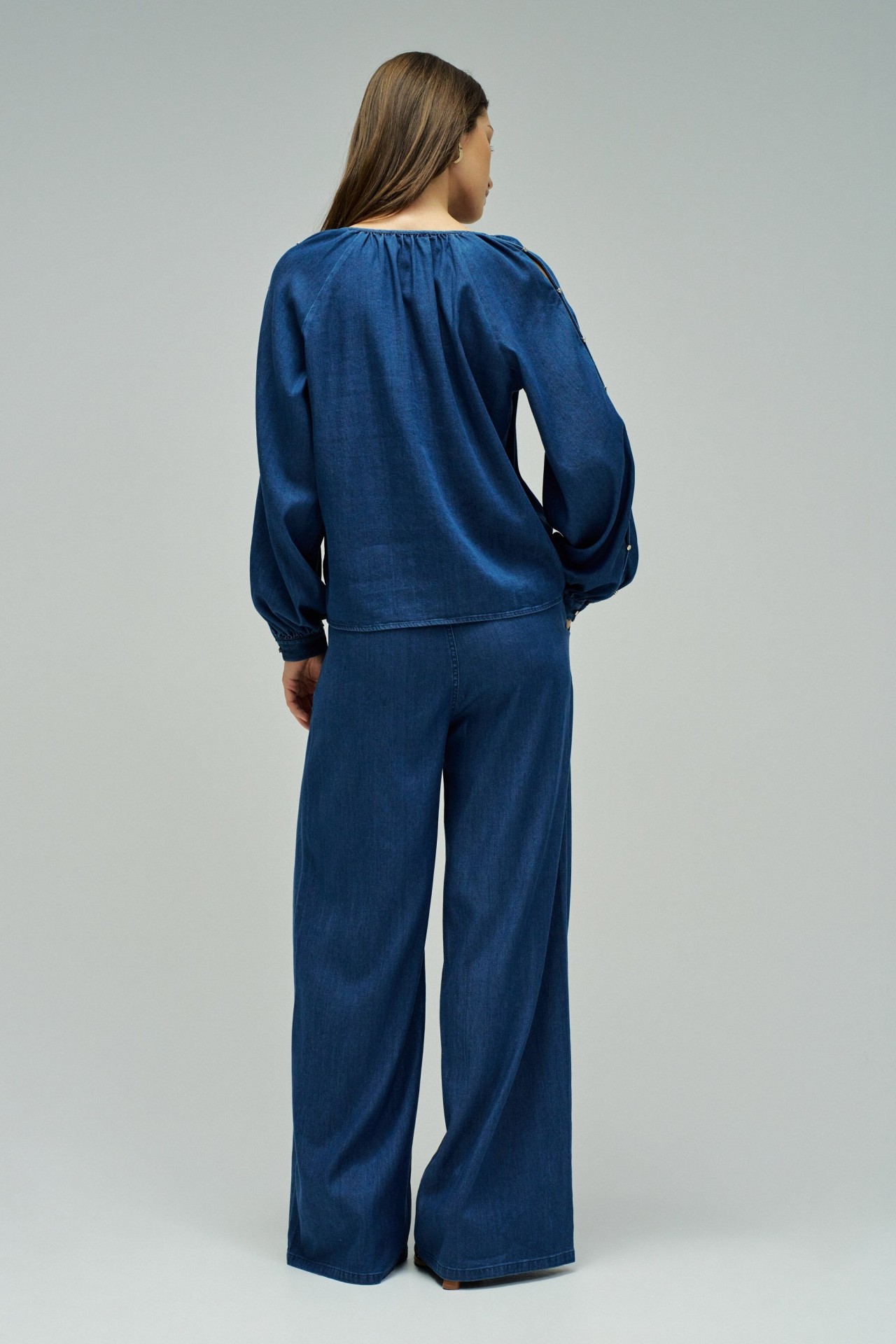 BLUSA EM LIGHTDENIM
