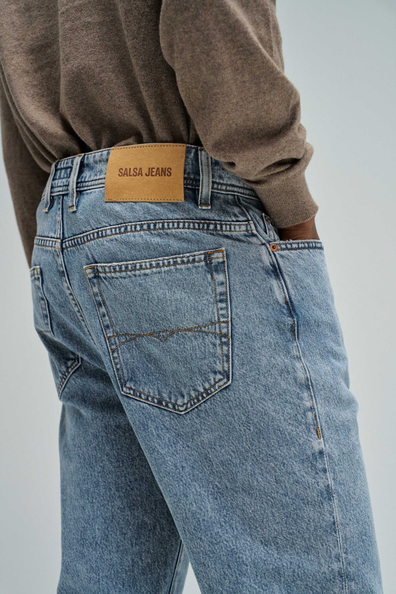 JEANS TAPERED FIT