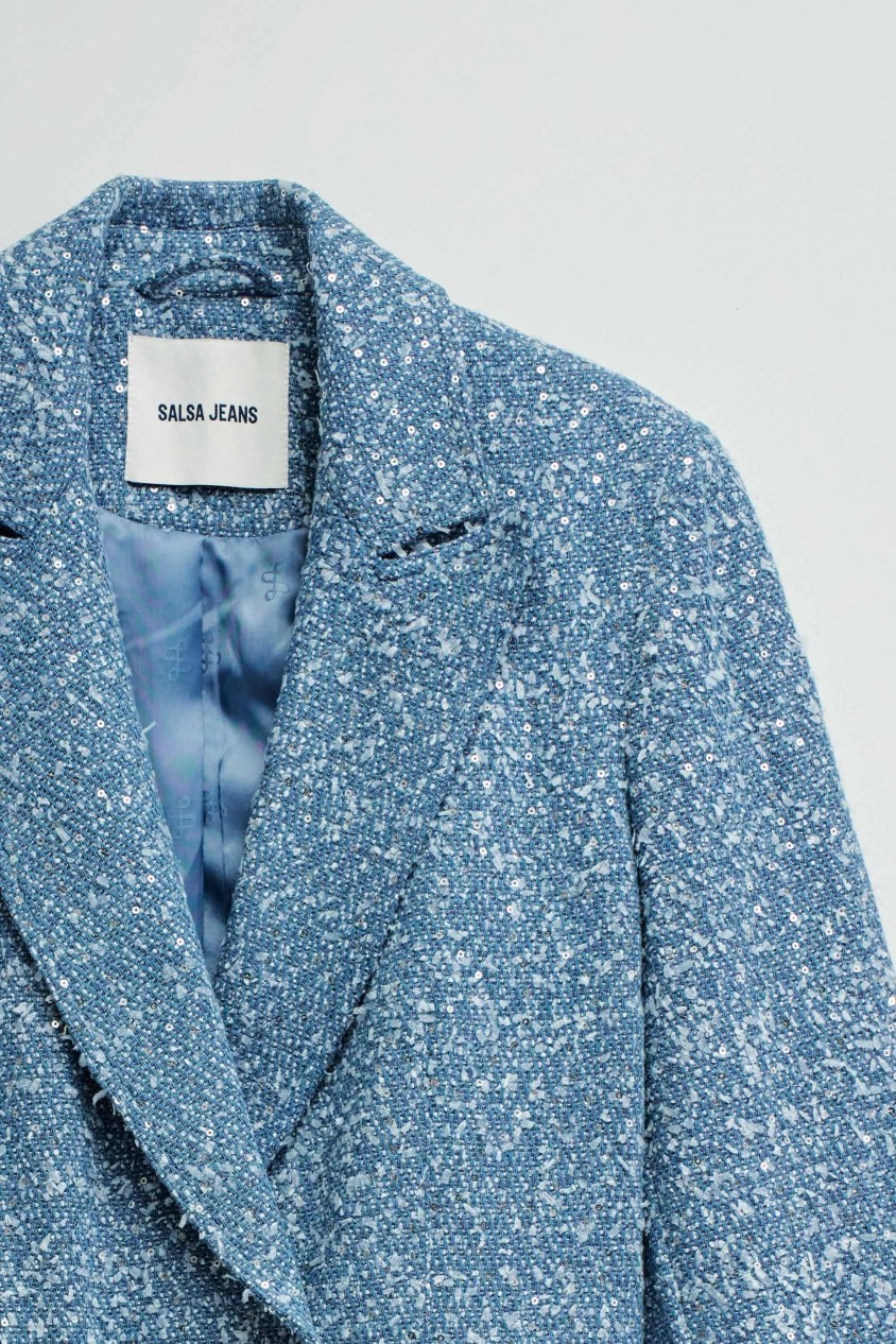 BLAZER EM DENIM COM JACQUARD E LANTEJOULAS
