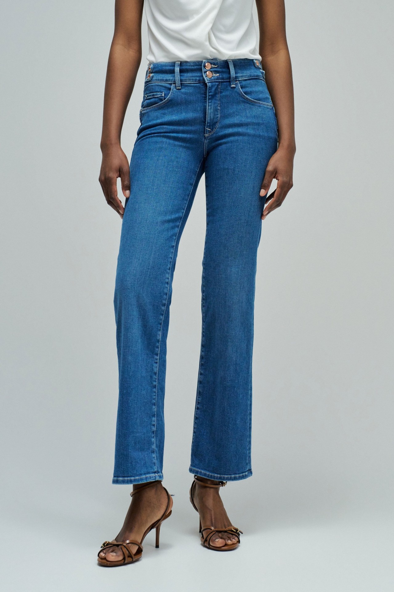 JEANS SECRET PUSH IN STRAIGHT